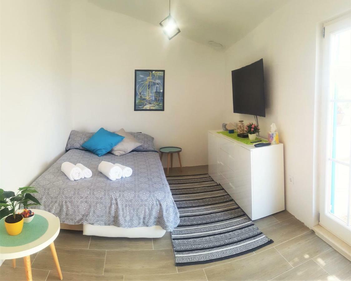 Apartment Svilan - Terrace With Sea View And Nature Zečevo Zewnętrze zdjęcie